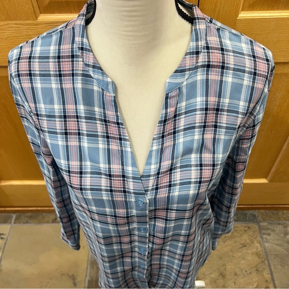 Women’s Dane Blue Plaid V-Neck Soft Joie Button Up Long Sleeve Blouse Size M - Picture 6 of 10